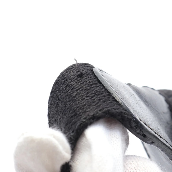 ❌SOLD❌Fendi body bag - Picture 7 of 10